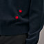 “Broderie coccinelle”圆领山羊绒针织衫, 视图: 图片：产品佩戴, worn, 当前为第5张（共5张）