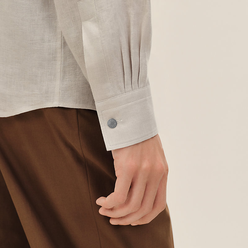 Button-down collar straight cut shirt