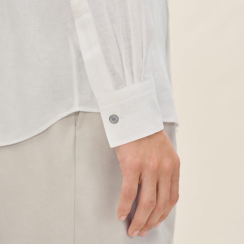 Button-down collar straight cut shirt