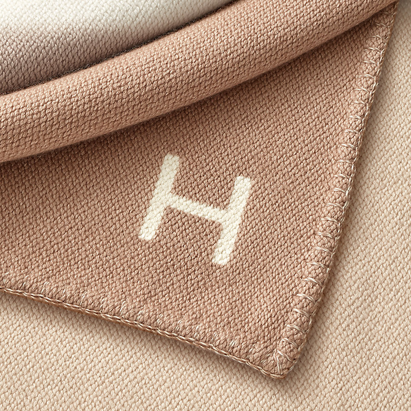 Cabriole blanket
