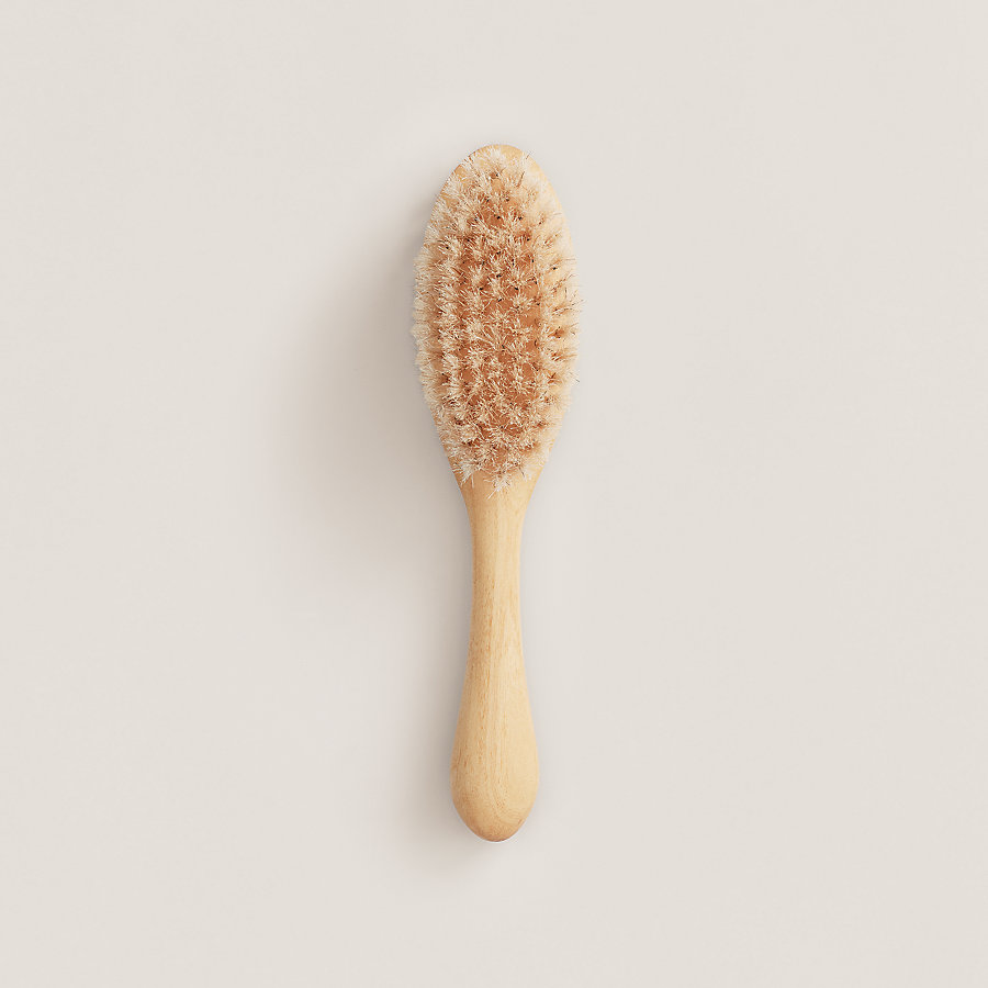 Cabriole hairbrush