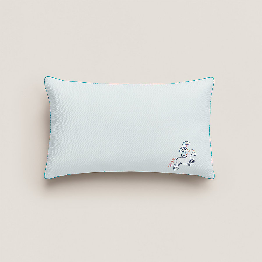 Cabriole pillow