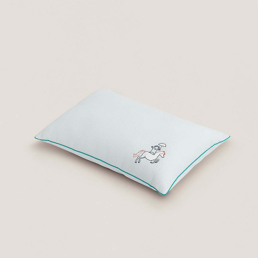 Cabriole pillow