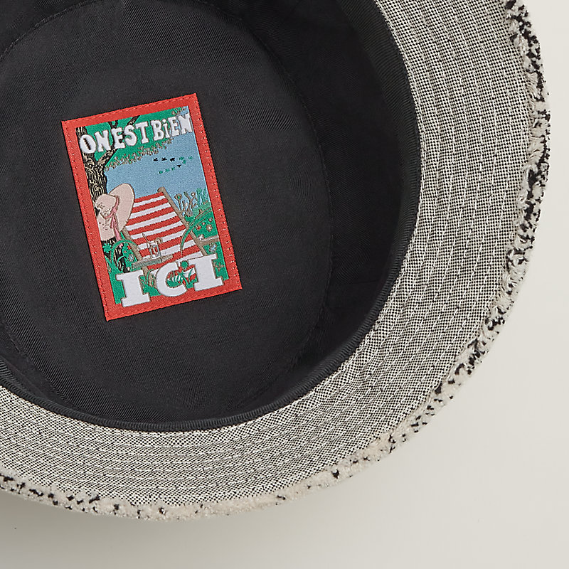 Calvi Effrangee bucket hat