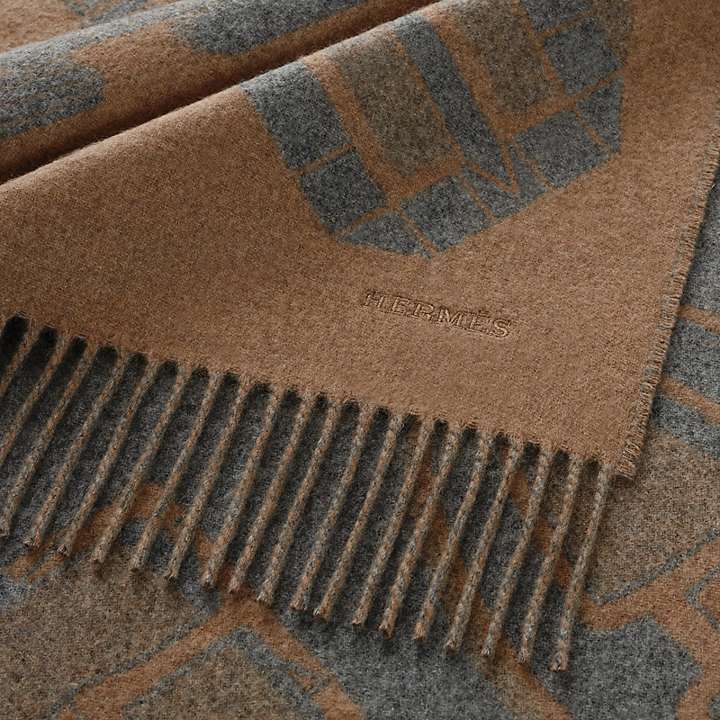 Carre en Boucles scarf