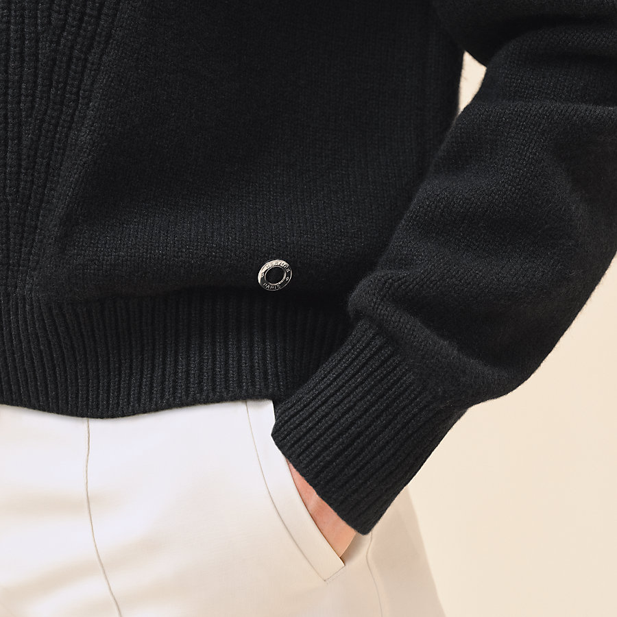 Cashmere long-sleeve sweater