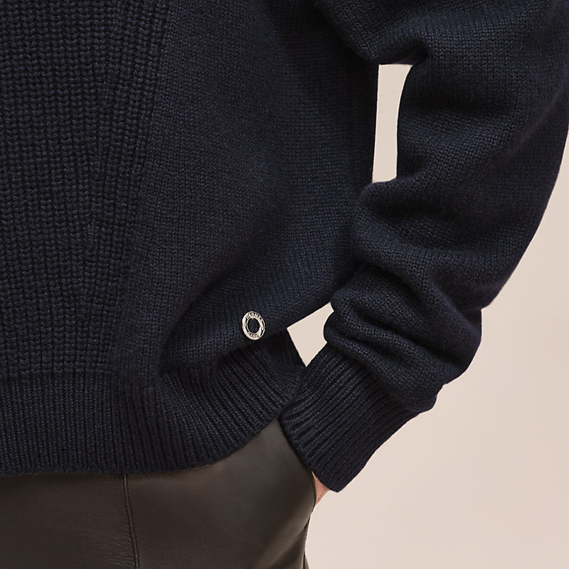 Cashmere long-sleeve sweater