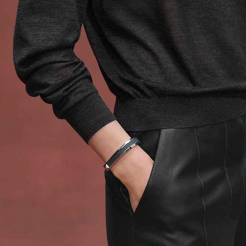 Cashmere long-sleeve sweater