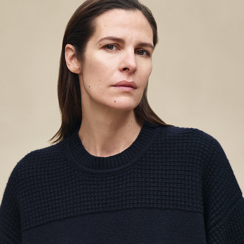 Cashmere long-sleeve sweater