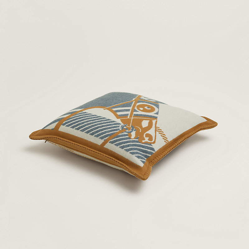 Cheval a la Couverture pillow