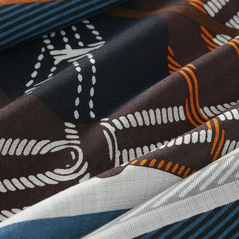 Cheval a la Couverture Spirale scarf 100