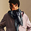 Cheval a la Couverture Spirale scarf 100, view 2 of 3