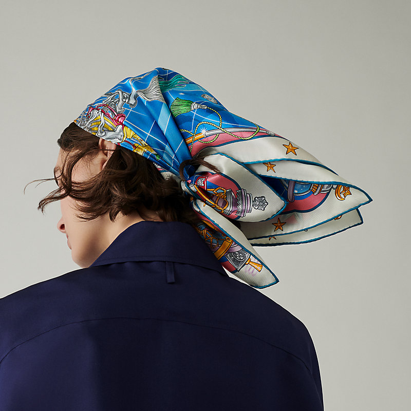 Sneak Preview – The World of Hermes© Scarves