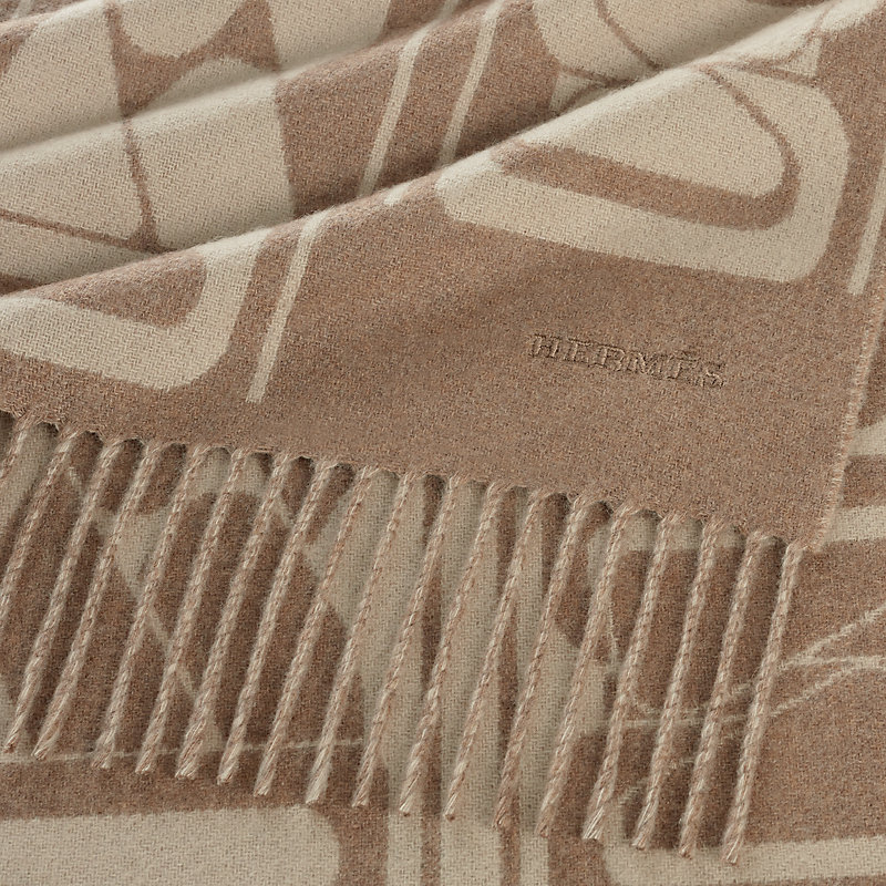 Clic, C'est Noue scarf