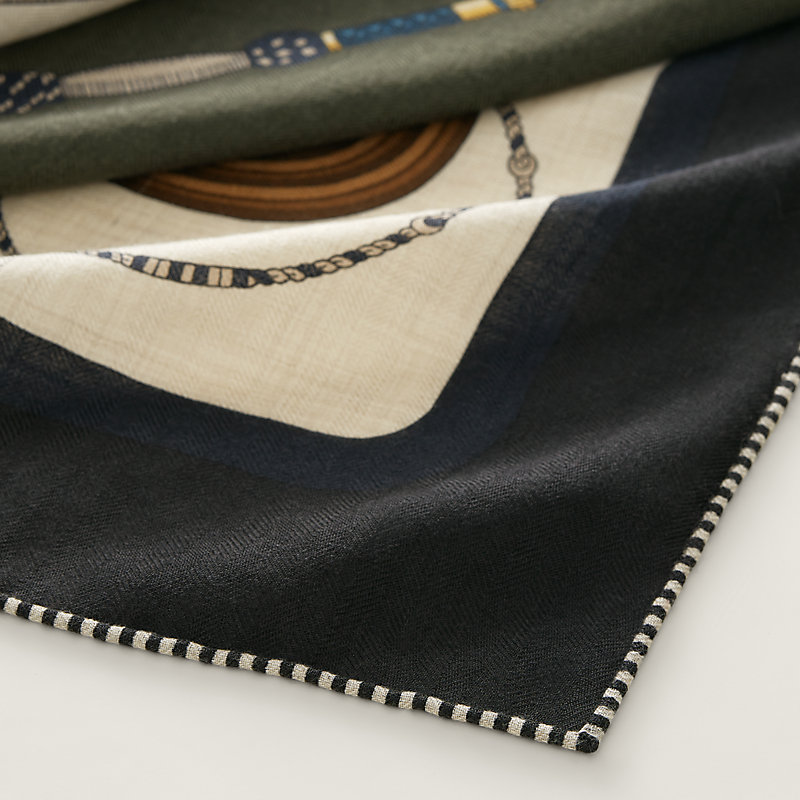 “CLIC-CLAC”三角巾