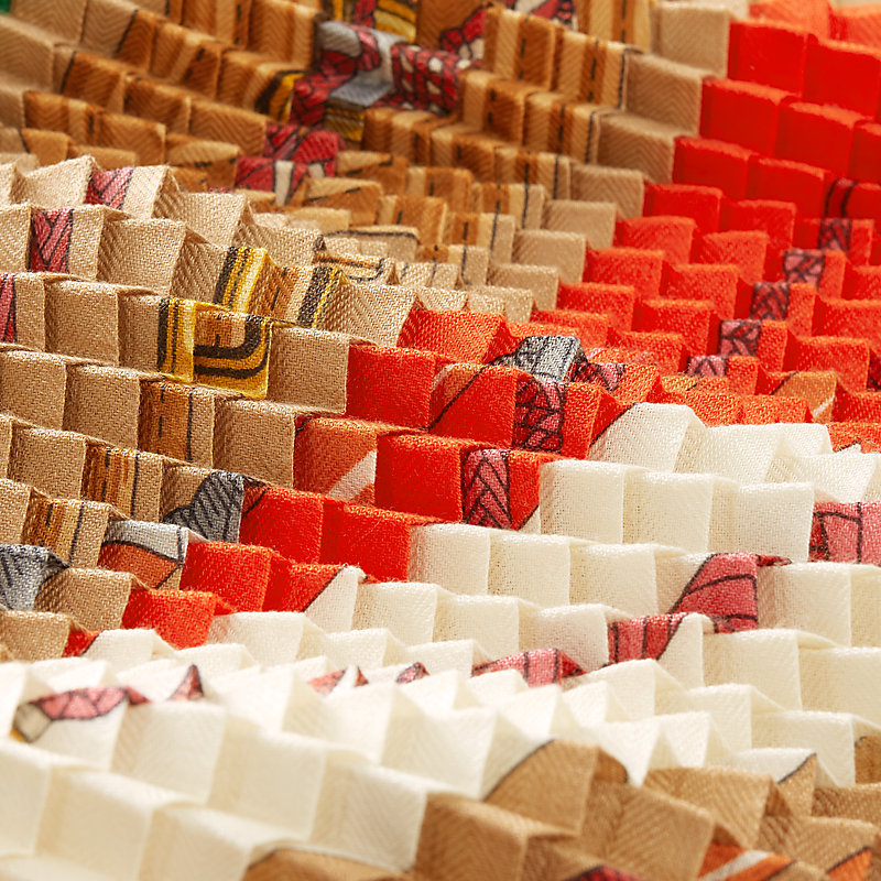 “CLIC-CLAC”褶裥三角巾