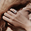 View: Worn, Collier de chien ring