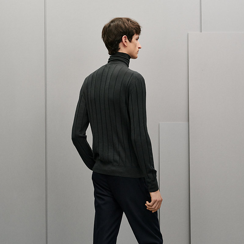 "Cotes et Maillons" turtleneck sweater