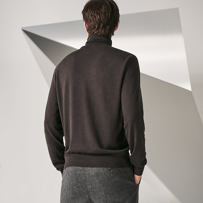 Coutures inversees turtleneck sweater