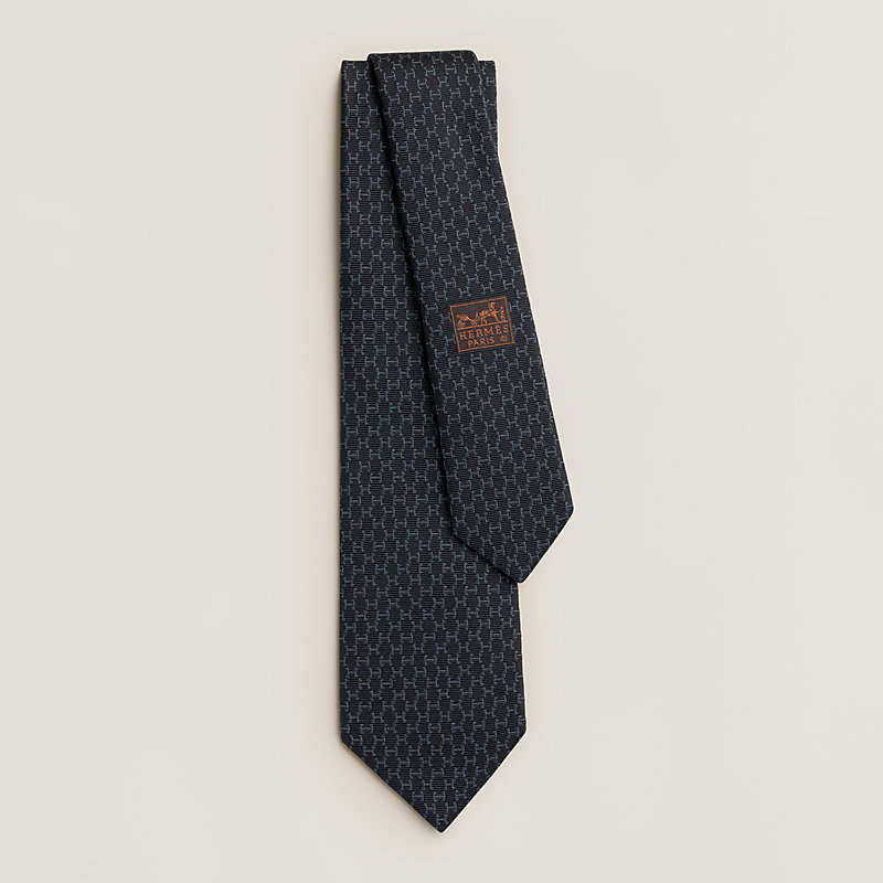 Dancing H tie