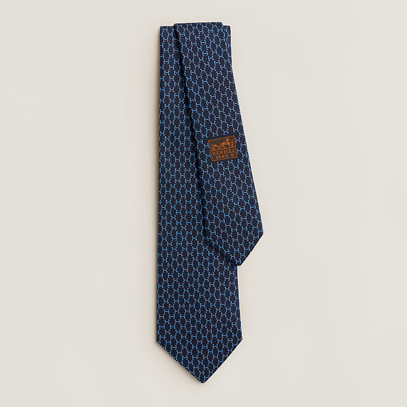 Dancing H tie