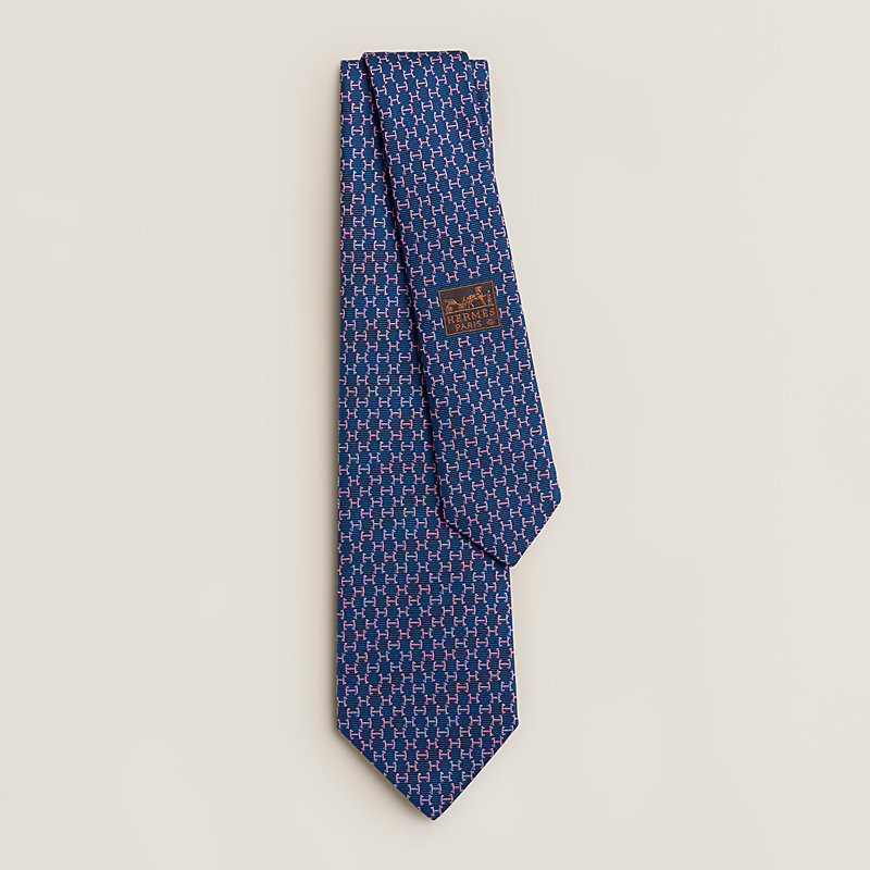 Dancing H tie