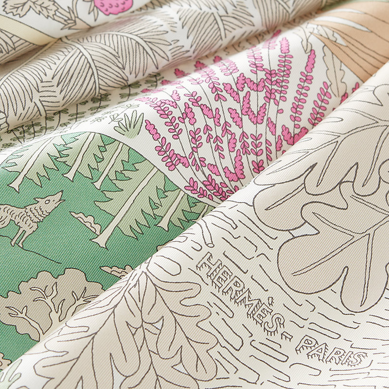 Dans les Bras de Selene scarf 90
