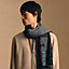 View: Worn, De Profil Brode scarf