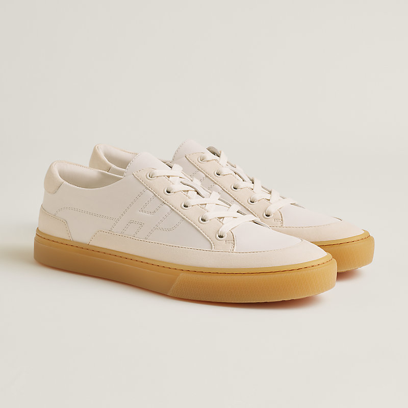 Deep sneaker