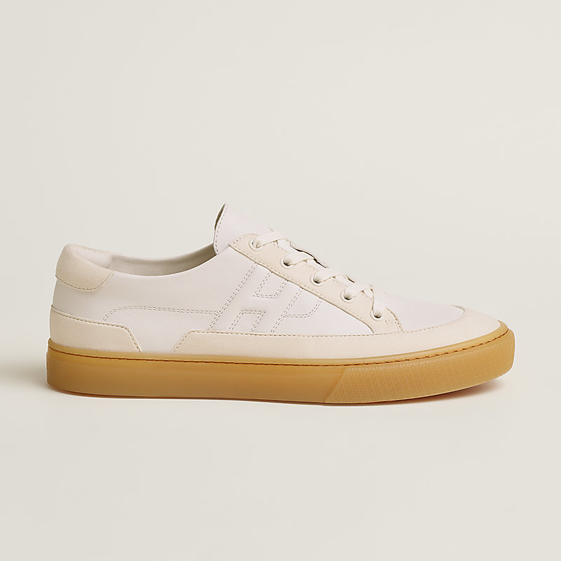 Deep sneaker