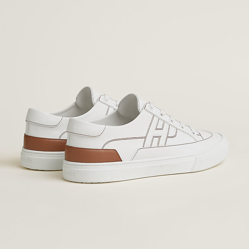 Deep sneaker