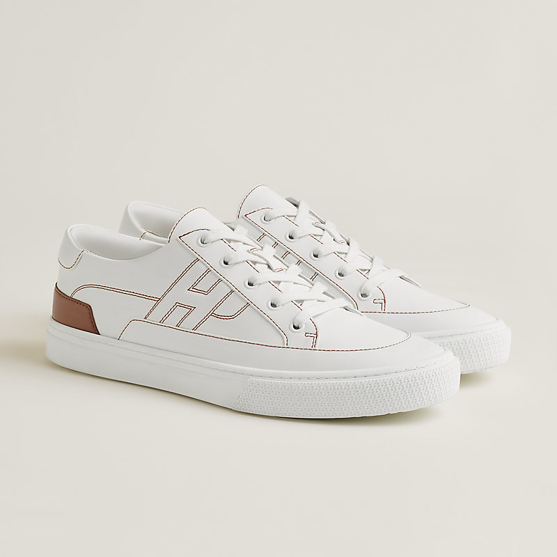 Deep sneaker