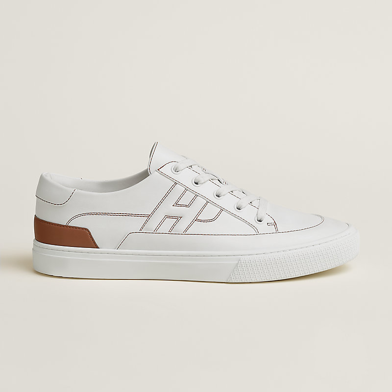 Deep sneaker