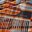 View: Detail, Echec au Roi Tartan scarf