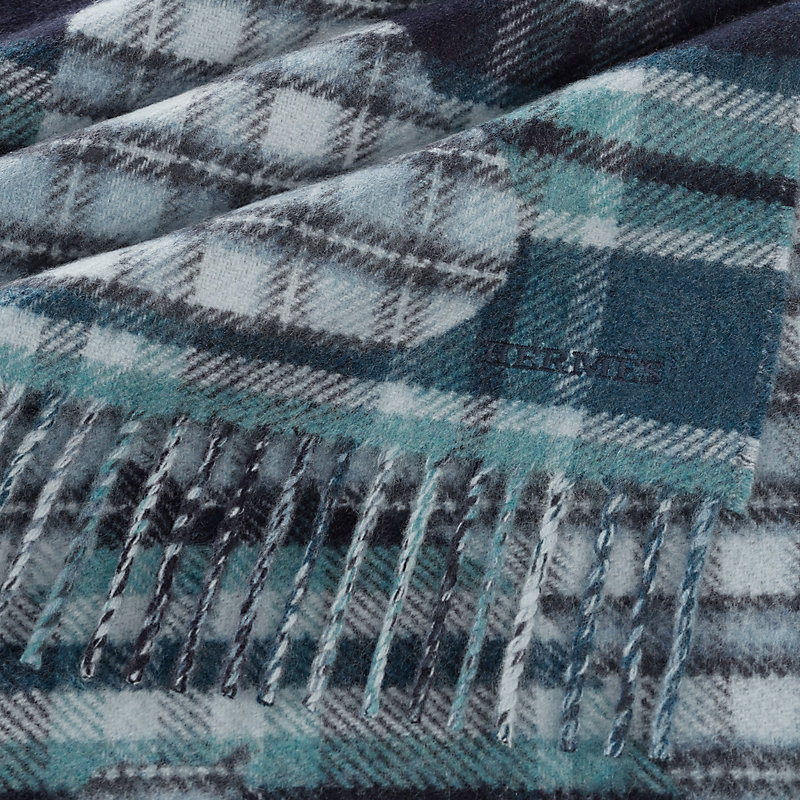 Echec au Roi Tartan scarf
