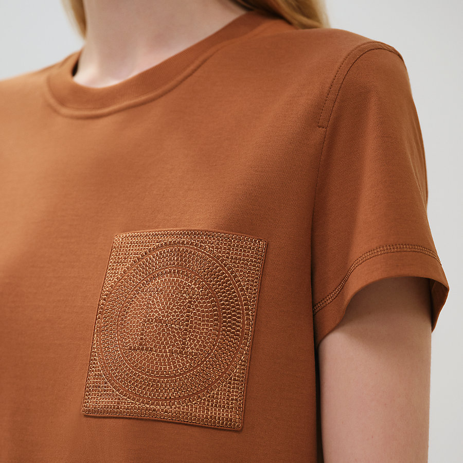 Embroidered pocket t-shirt