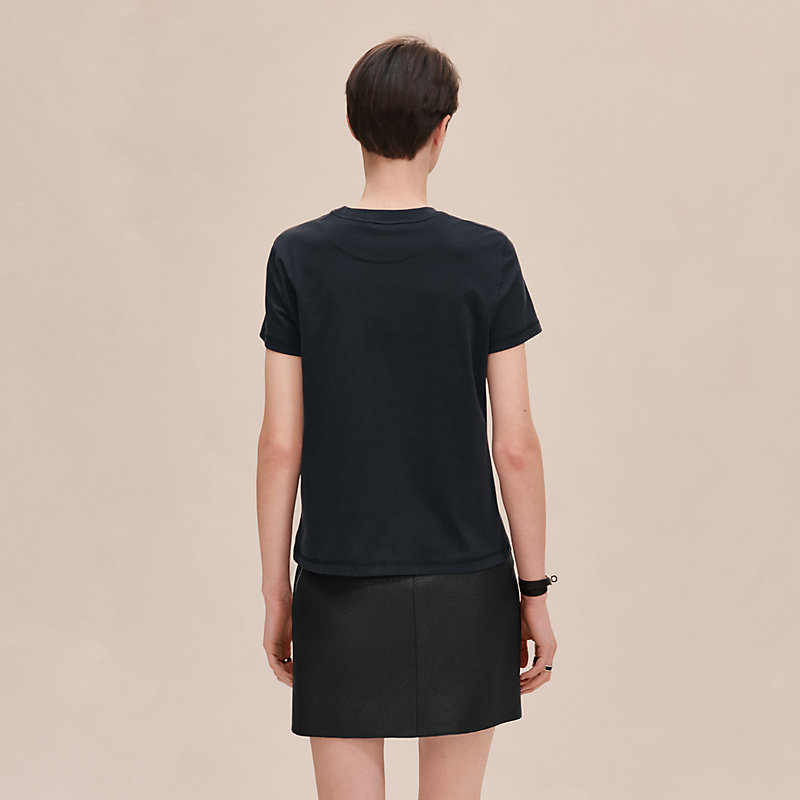 Embroidered pocket t-shirt