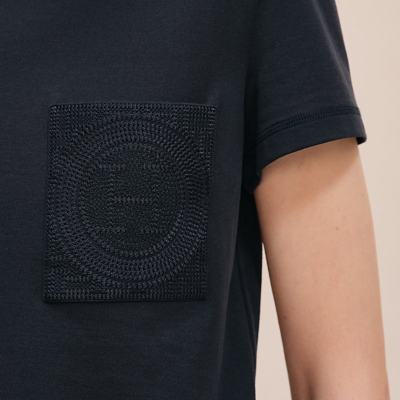 Embroidered pocket t-shirt