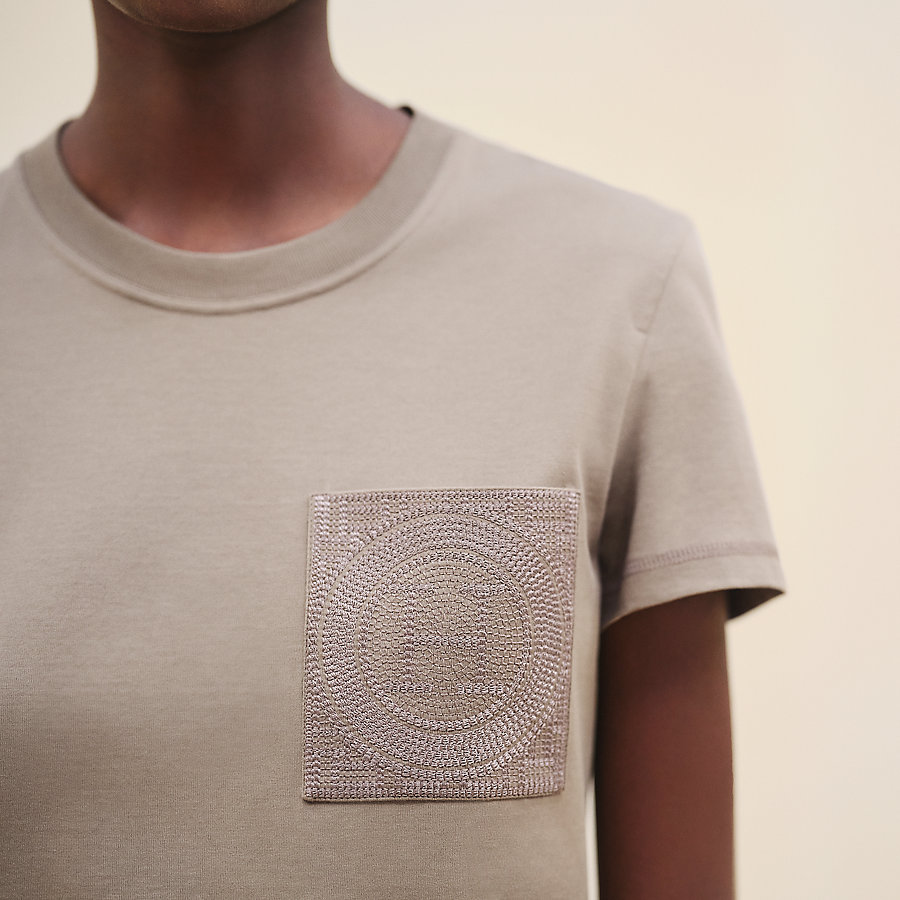 Embroidered pocket t-shirt