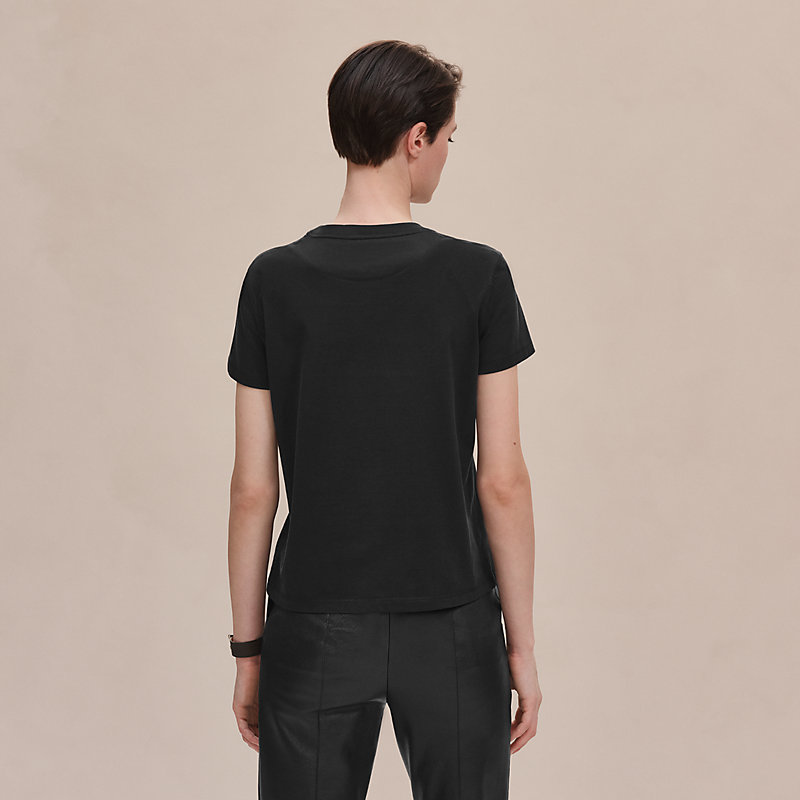 Embroidered pocket t-shirt