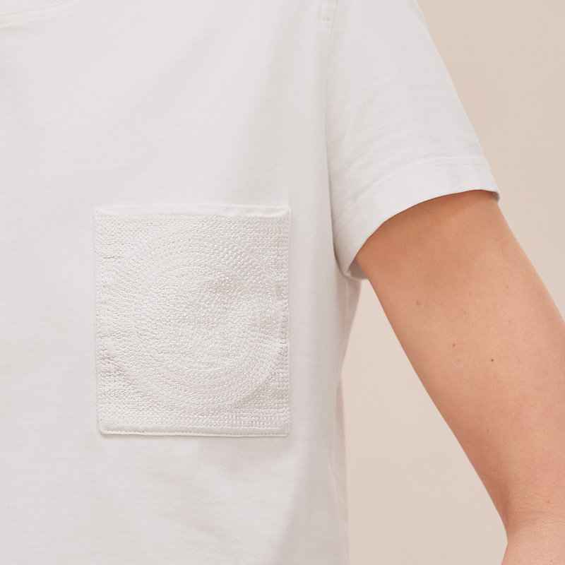 Embroidered pocket t-shirt