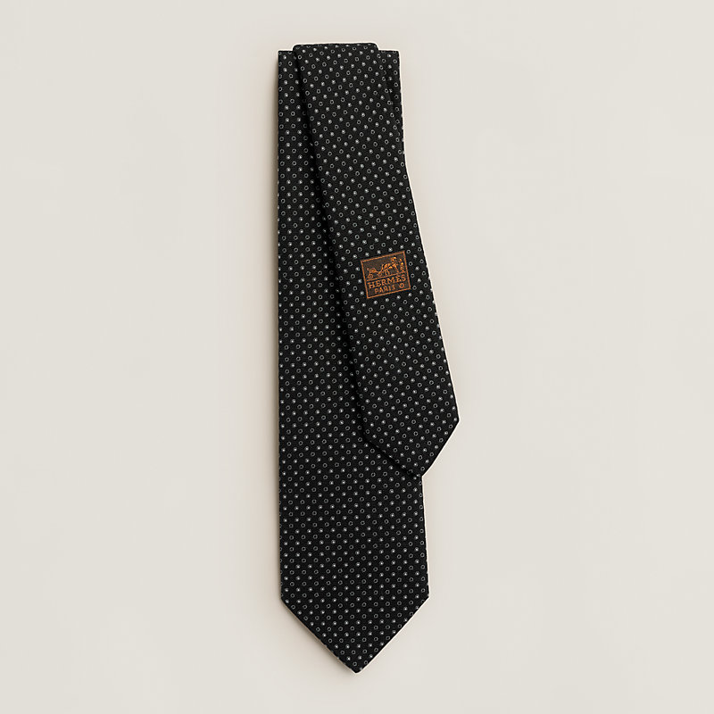 En Suspens tie