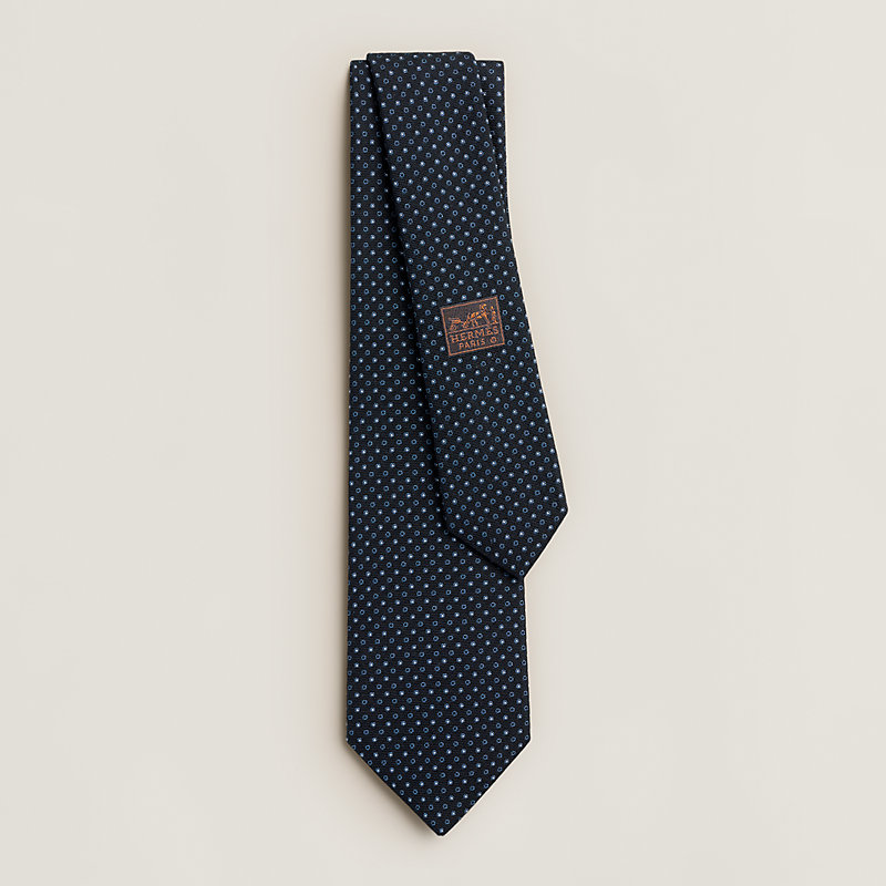 En Suspens tie