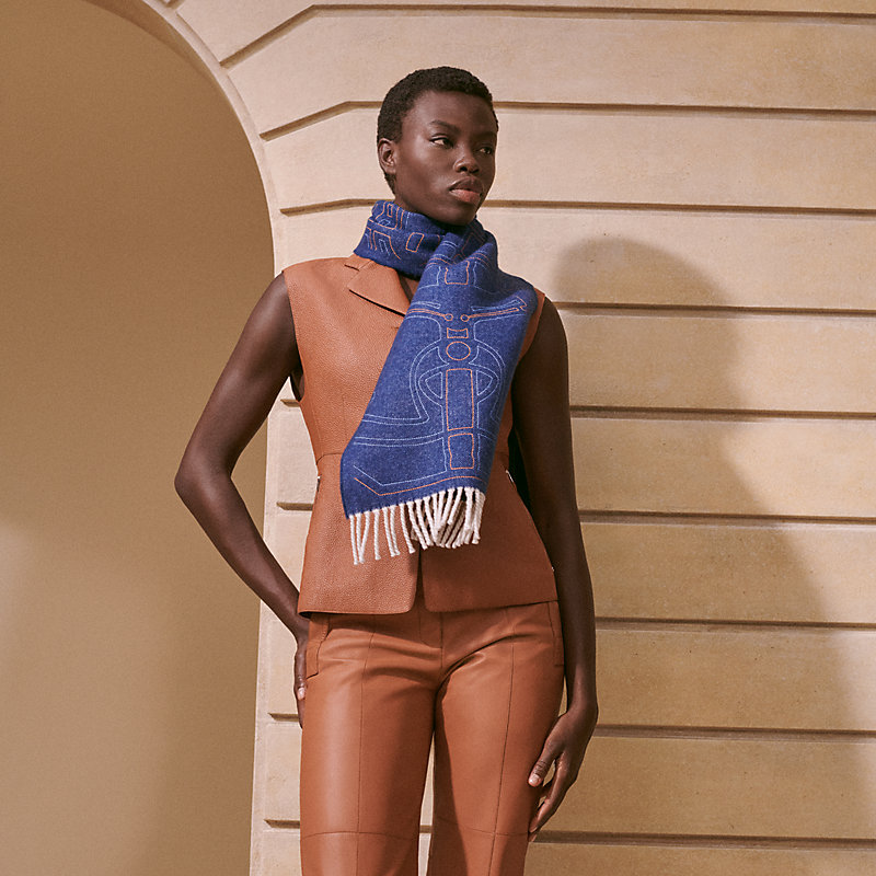 Eperon d'Or au Fil scarf