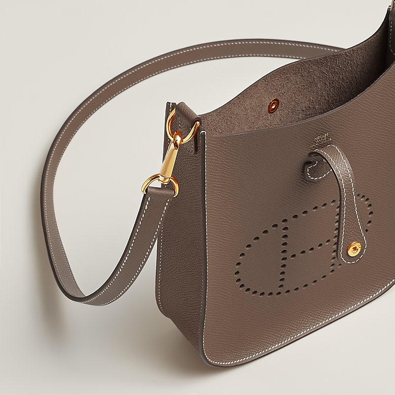 Evelyne 16 Sellier肩背包