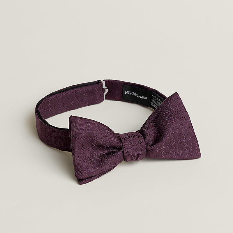 Faconne New H bow tie
