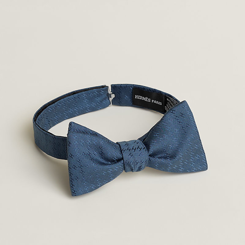 Faconne New H bow tie