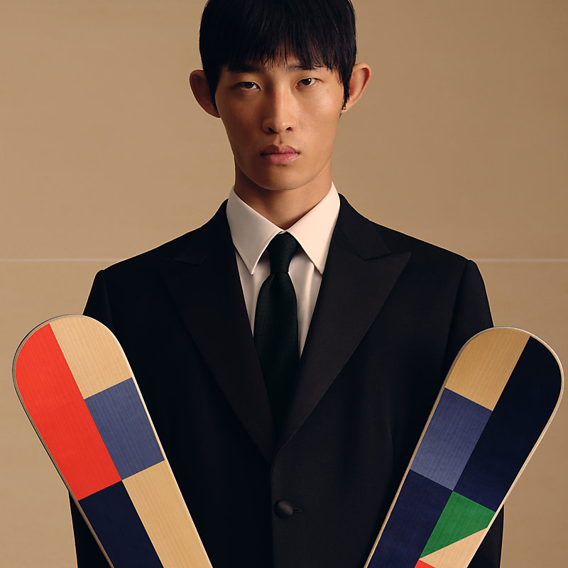 Faconnee H 24 tie