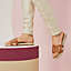 View: Worn, Famosa espadrille