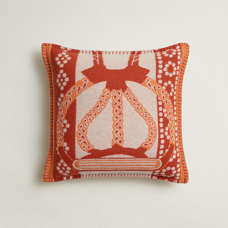 Fantaisie d'Etriers pillow